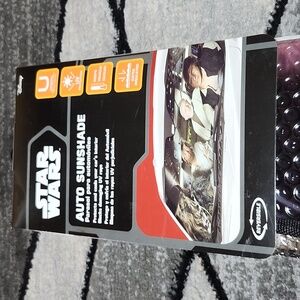 DISNEY STARWARS THEMED INSULATED AUTO SUNSHADE UNIVERSAL FIT